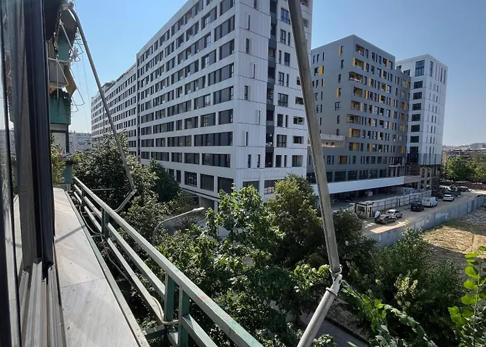 Tirana Touch